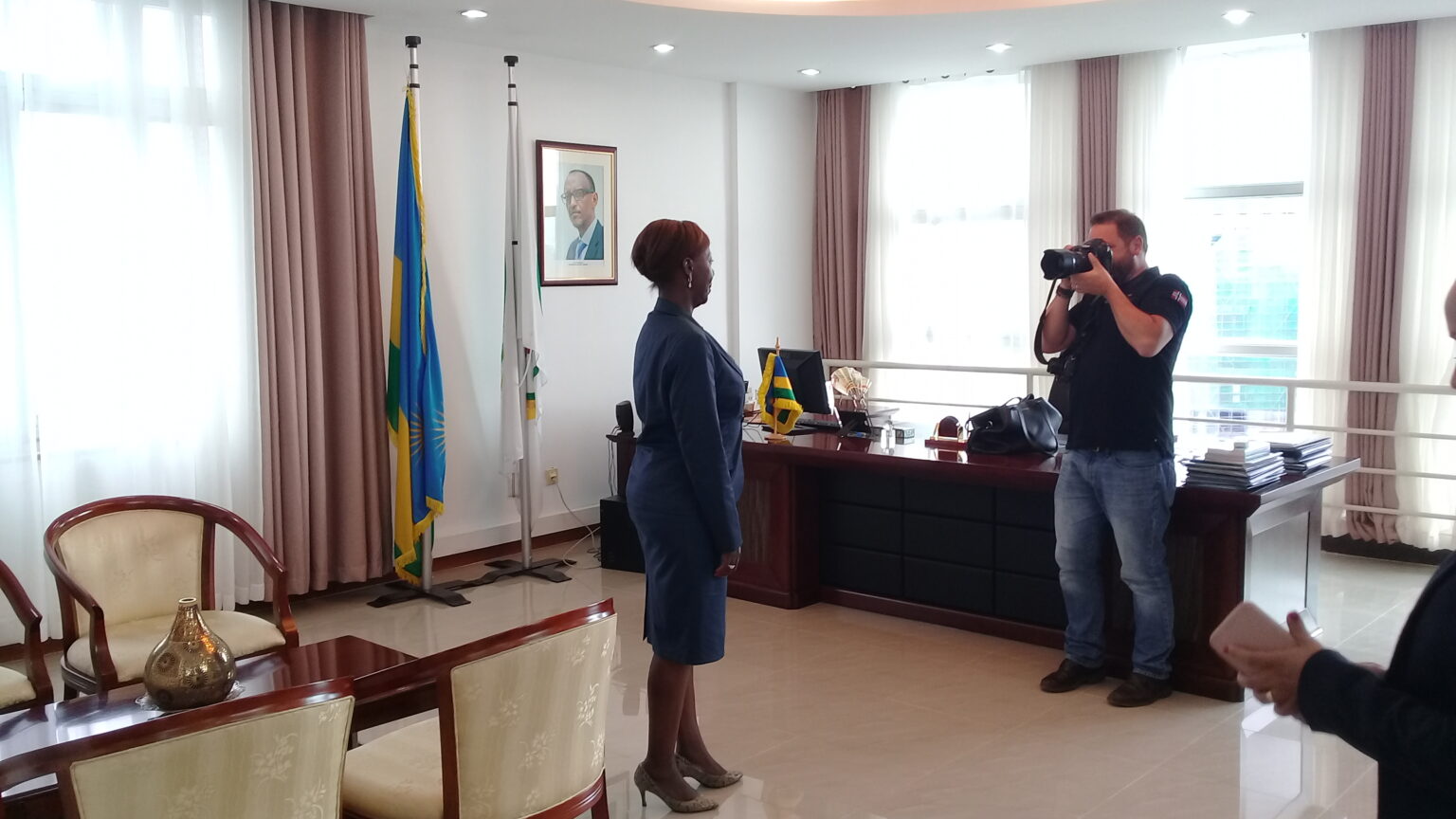 Videaste au Rwanda Filming crew in Rwanda Fixer in Rwanda